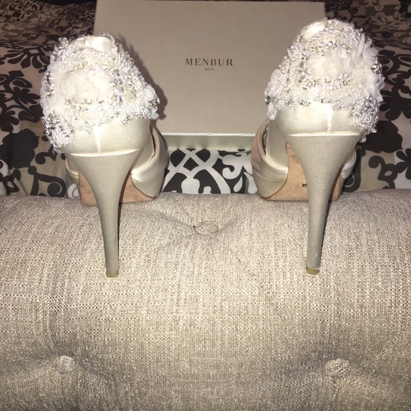 Menbur Heels - Picture 5 of 5